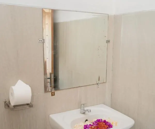 Abian House Nusa Penida 招待所 3*